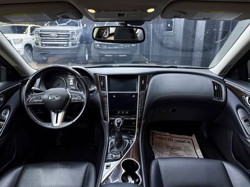 Used 2018 INFINITI Q50 Luxe w/ Essential Package (3.0T Luxe) image 22