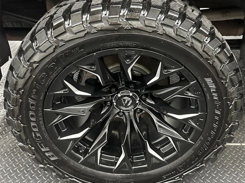 Used 2023 GMC Sierra 1500 AT4 w/ Technology Package image 46