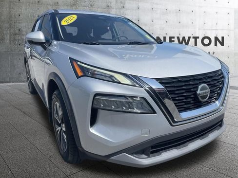 Used 2021 Nissan Rogue SV FWD image 1