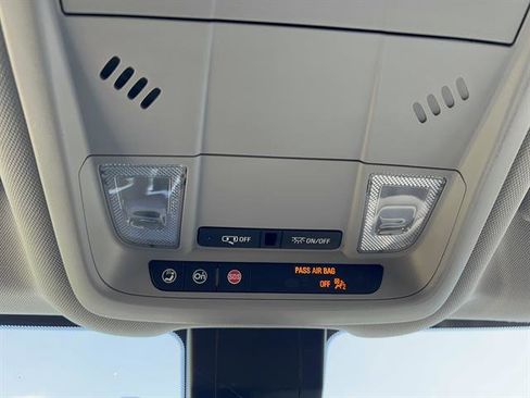 Used 2024 Chevrolet Equinox LT image 28