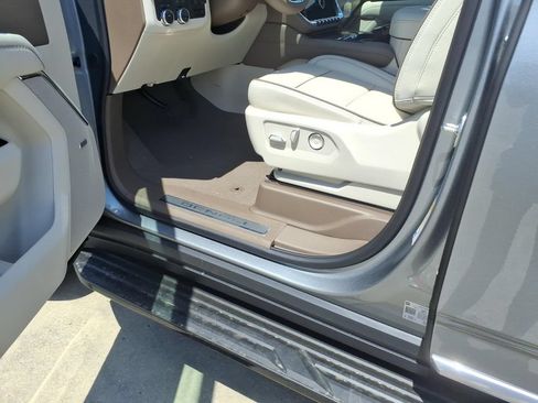 New 2026 GMC Yukon Denali w/ Advanced Technology Package AWD/4WD image 12