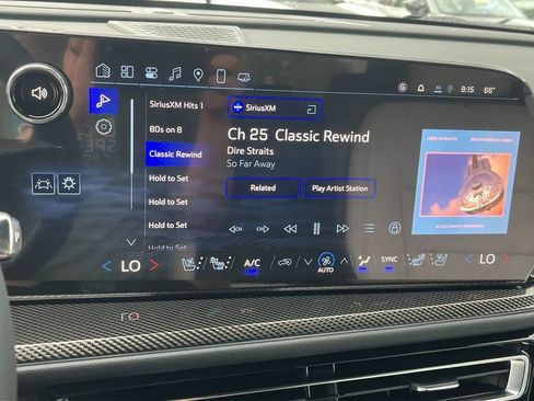 New 2025 Chevrolet Traverse High Country image 15