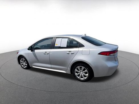 Used 2025 Toyota Corolla LE image 10