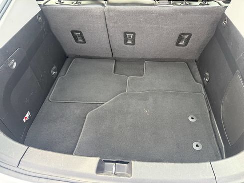 Used 2017 Chevrolet Volt LT w/ Comfort Package image 35