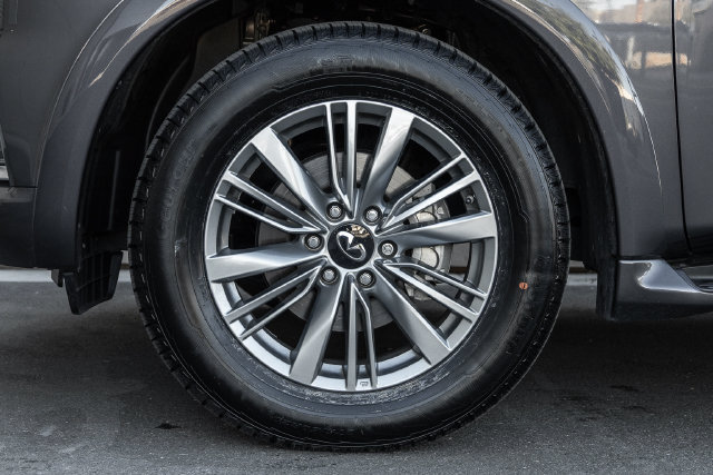 Used 2023 INFINITI QX80 Luxe w/ Cargo Package RWD image 15