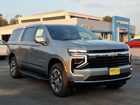 New 2026 Chevrolet Suburban LS w/ Max Trailering Package image 6