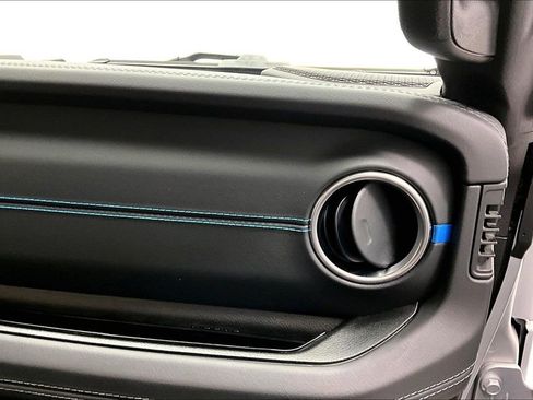 Used 2024 Jeep Wrangler High Altitude image 16