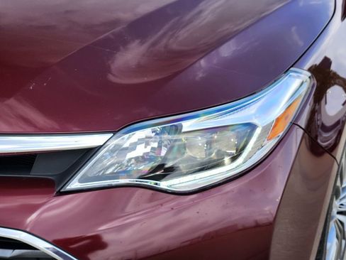 Used 2017 Toyota Avalon Limited image 9