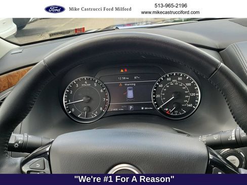 Used 2023 Nissan Armada SL w/ Captain's Chairs Package AWD/4WD image 12
