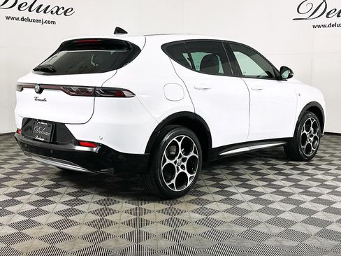 Used 2024 Alfa Romeo Tonale Ti AWD/4WD image 6