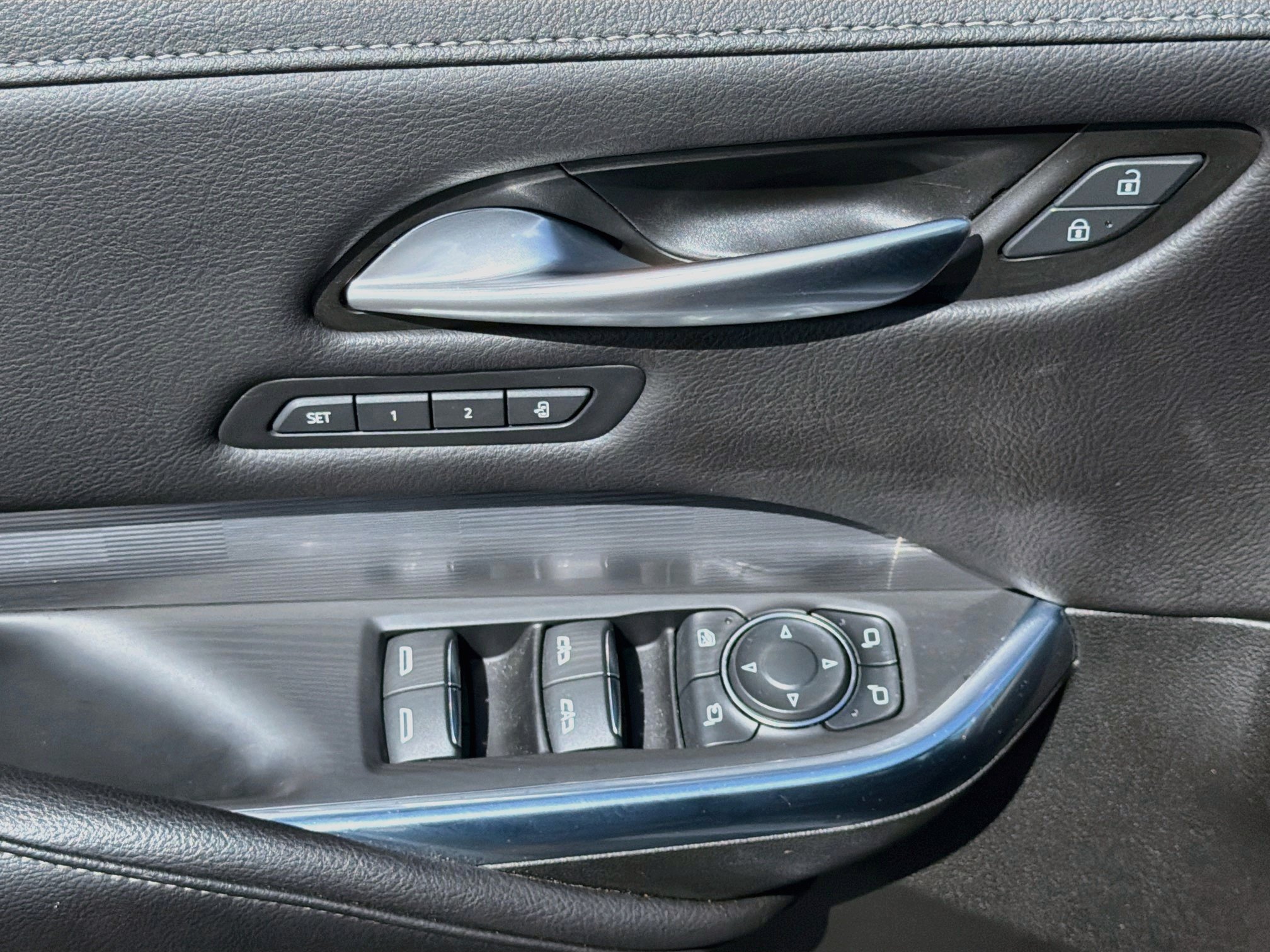 Certified 2024 Cadillac XT4 Premium Luxury FWD image 18