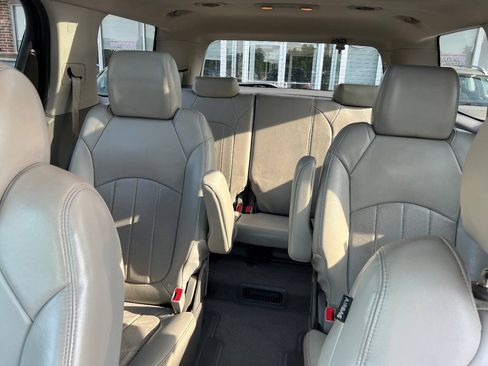 Used 2013 GMC Acadia SLT FWD image 25