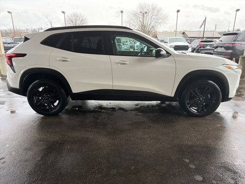 Used 2025 Chevrolet Trax ACTIV w/ Driver Confidence Package image 4