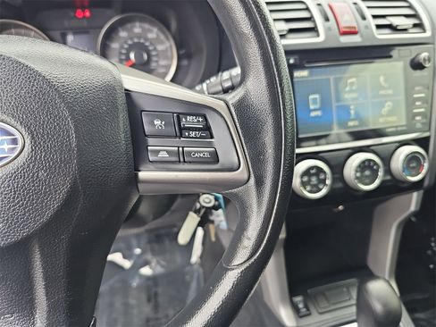Used 2016 Subaru Forester 2.5i Premium image 16