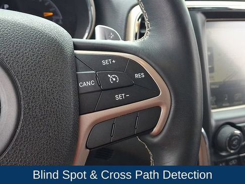 Used 2016 Jeep Grand Cherokee Limited AWD/4WD image 8