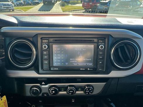Used 2016 Toyota Tacoma SR5 image 43
