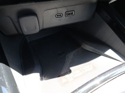 New 2026 Chevrolet Trax LT w/ Sunroof Package FWD image 23