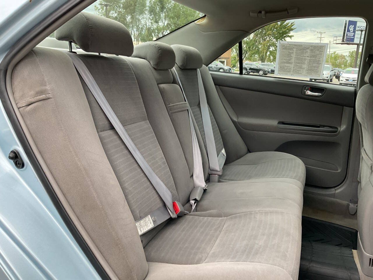 Used 2005 Toyota Camry FWD image 32