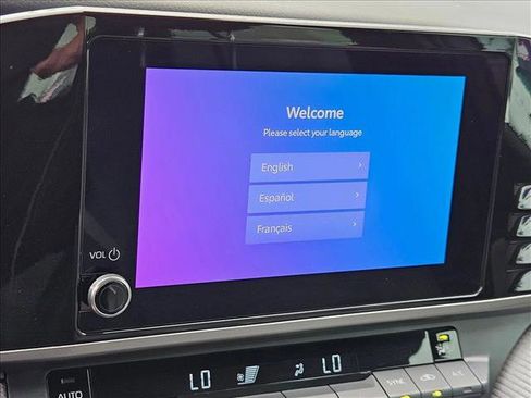 Used 2025 Toyota Camry SE w/ Convenience Package FWD image 14