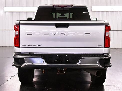 Used 2023 Chevrolet Silverado 2500 LTZ w/ LTZ Premium Package image 6