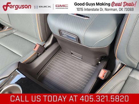 New 2026 GMC Yukon XL AT4 w/ AT4 Premium Plus Package AWD/4WD image 36
