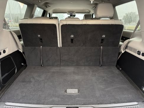 Used 2024 Jeep Wagoneer Series II w/ Flexible Seating Group image 20