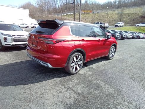 Used 2026 Mitsubishi Outlander SEL image 3