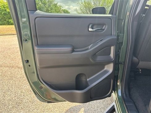 New 2025 Nissan Frontier PRO-4X w/ Pro Convenience Package image 21