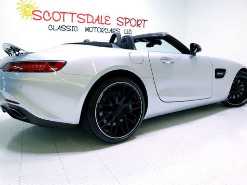 Used 2019 Mercedes-Benz AMG GT image 11