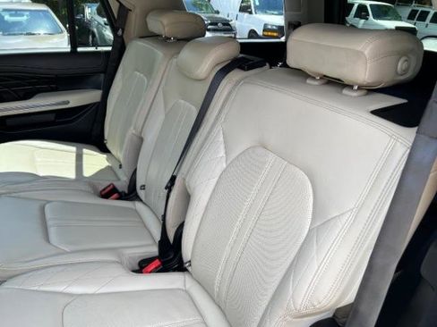 Used 2020 Ford Expedition Platinum AWD/4WD image 39