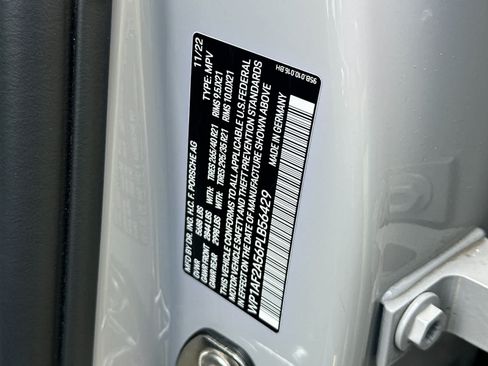 Certified 2023 Porsche Macan GTS AWD/4WD image 34