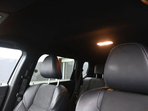 Used 2023 Mitsubishi Outlander SE image 23