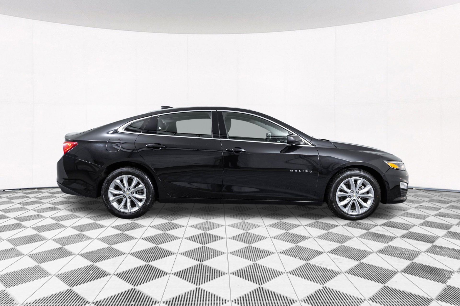 Used 2024 Chevrolet Malibu LT FWD image 20