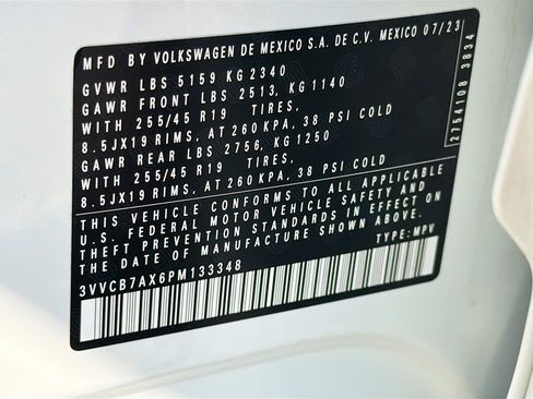 Used 2023 Volkswagen Tiguan SE R-Line image 44