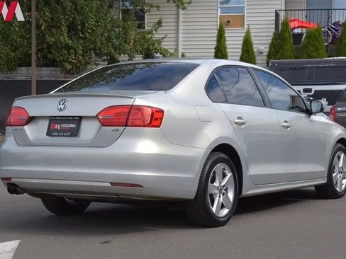 Used 2012 Volkswagen Jetta TDI w/ TDI Appearance Pkg FWD image 5