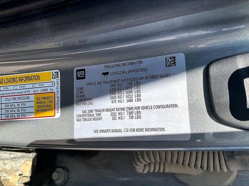 Used 2023 GMC Yukon XL Denali AWD/4WD image 4
