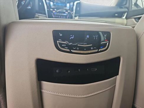 Used 2019 Cadillac Escalade Premium Luxury image 12
