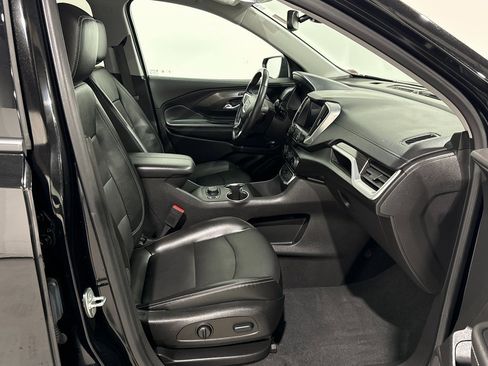 Used 2022 GMC Terrain SLT image 23