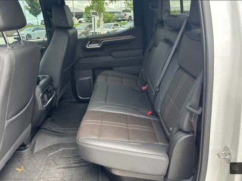 Used 2023 Chevrolet Silverado 1500 High Country w/ High Country Premium Package AWD/4WD image 15