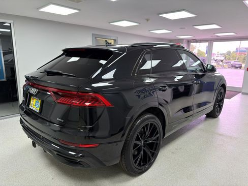 Used 2020 Audi Q8 Prestige AWD/4WD image 3