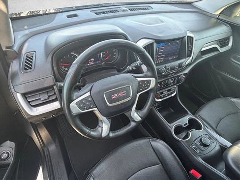 Used 2023 GMC Terrain SLT image 10