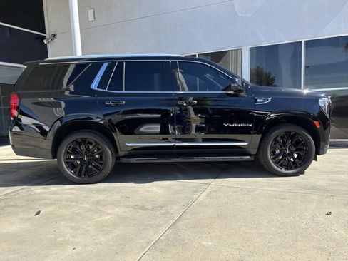 Certified 2022 GMC Yukon SLT w/ SLT Premium Package image 2