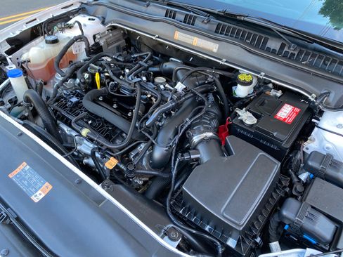 Used 2019 Ford Fusion SE image 14