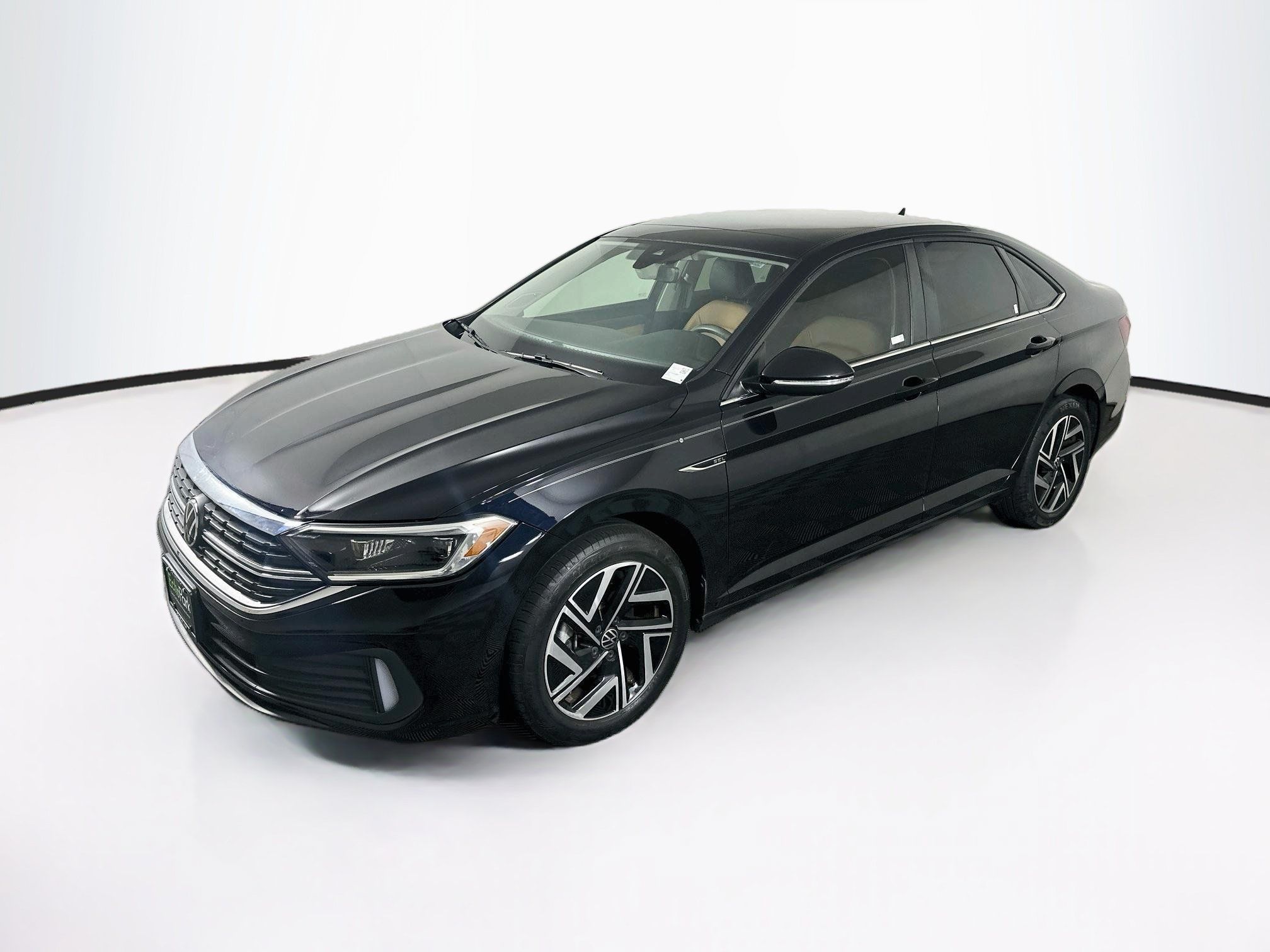 Used 2024 Volkswagen Jetta SEL FWD image 3