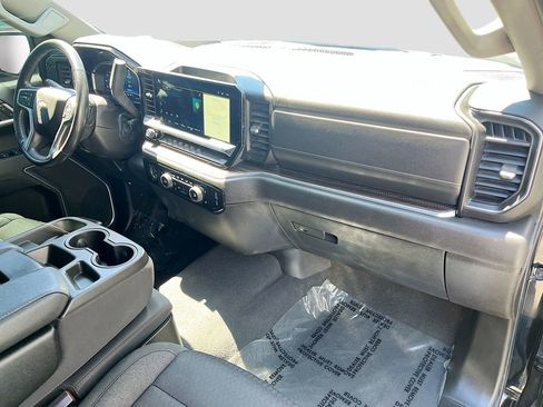 Used 2022 Chevrolet Silverado 1500 LT AWD/4WD image 28