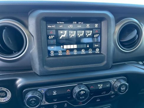 Used 2021 Jeep Wrangler Unlimited Sport image 28