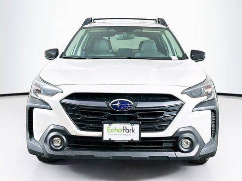 Used 2025 Subaru Outback Premium image 2