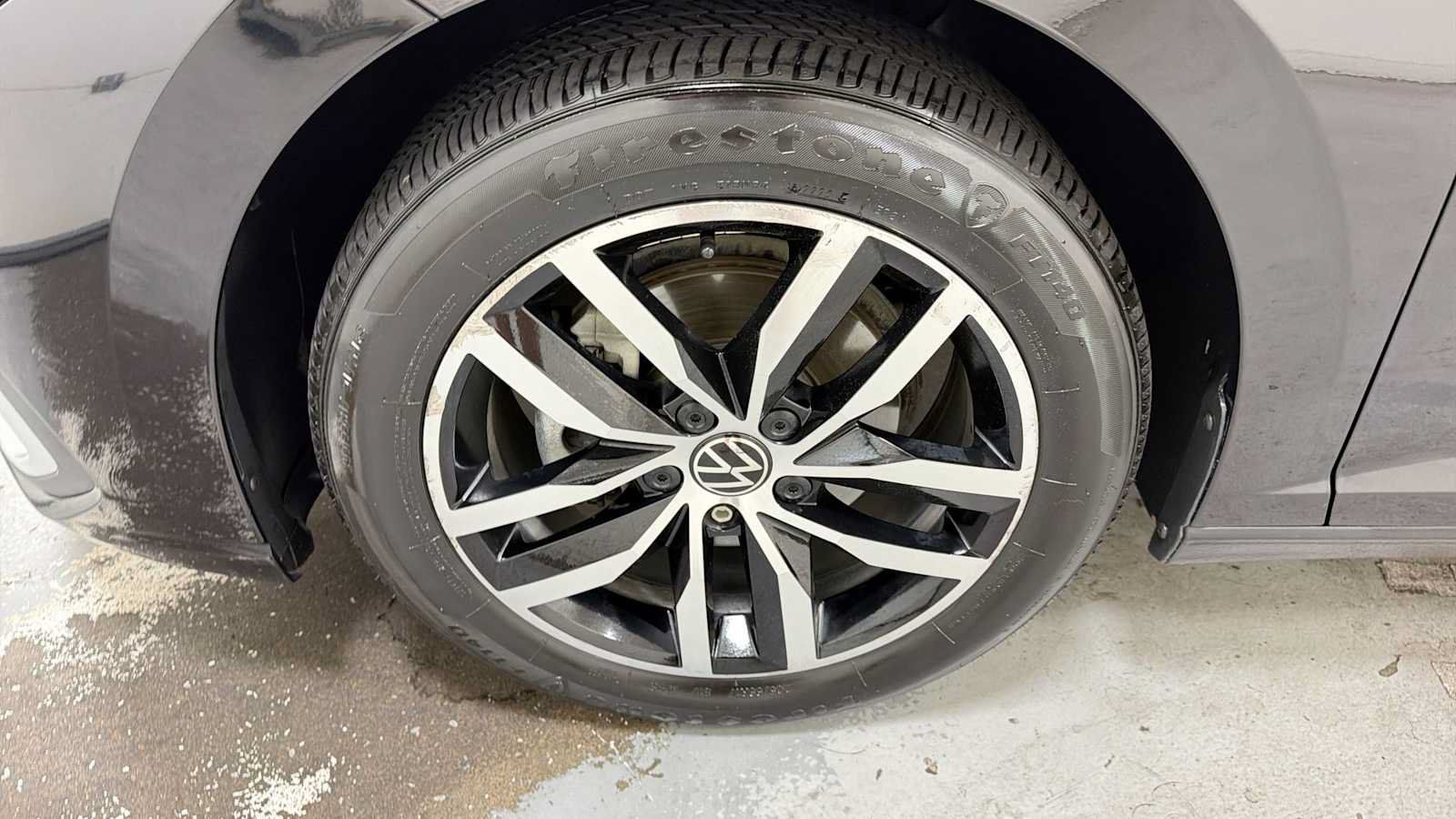 Used 2025 Volkswagen Jetta SE FWD image 10