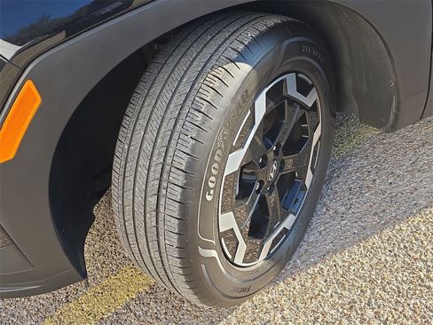 Used 2024 Hyundai Santa Fe SE image 32