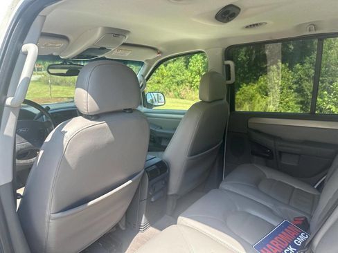 Used 2004 Ford Explorer Sport XLT image 11